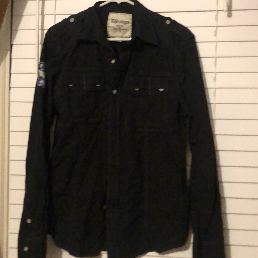 Men’s long sleeve button down dress shirt